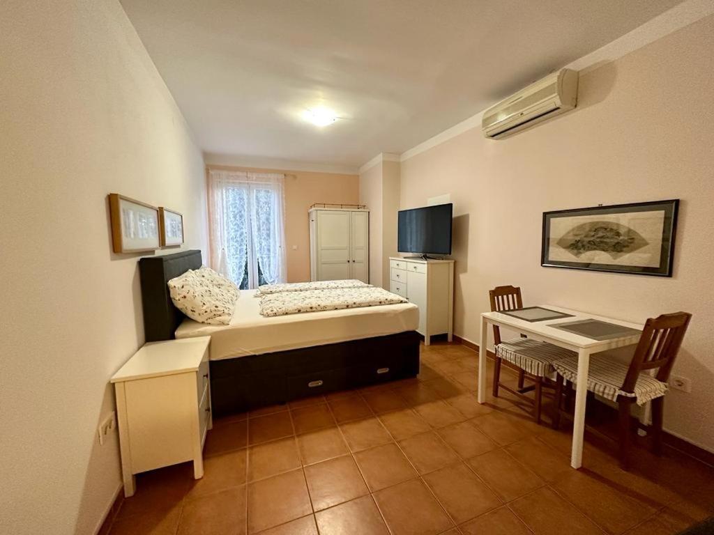 Apartment Ivana 3 *